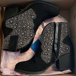 NEW in box Sugar black embellished rhinestone western booties - size 6